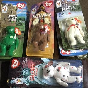 1999 McDonald’s Ronald McDonald house 4 bear collection (new in box)